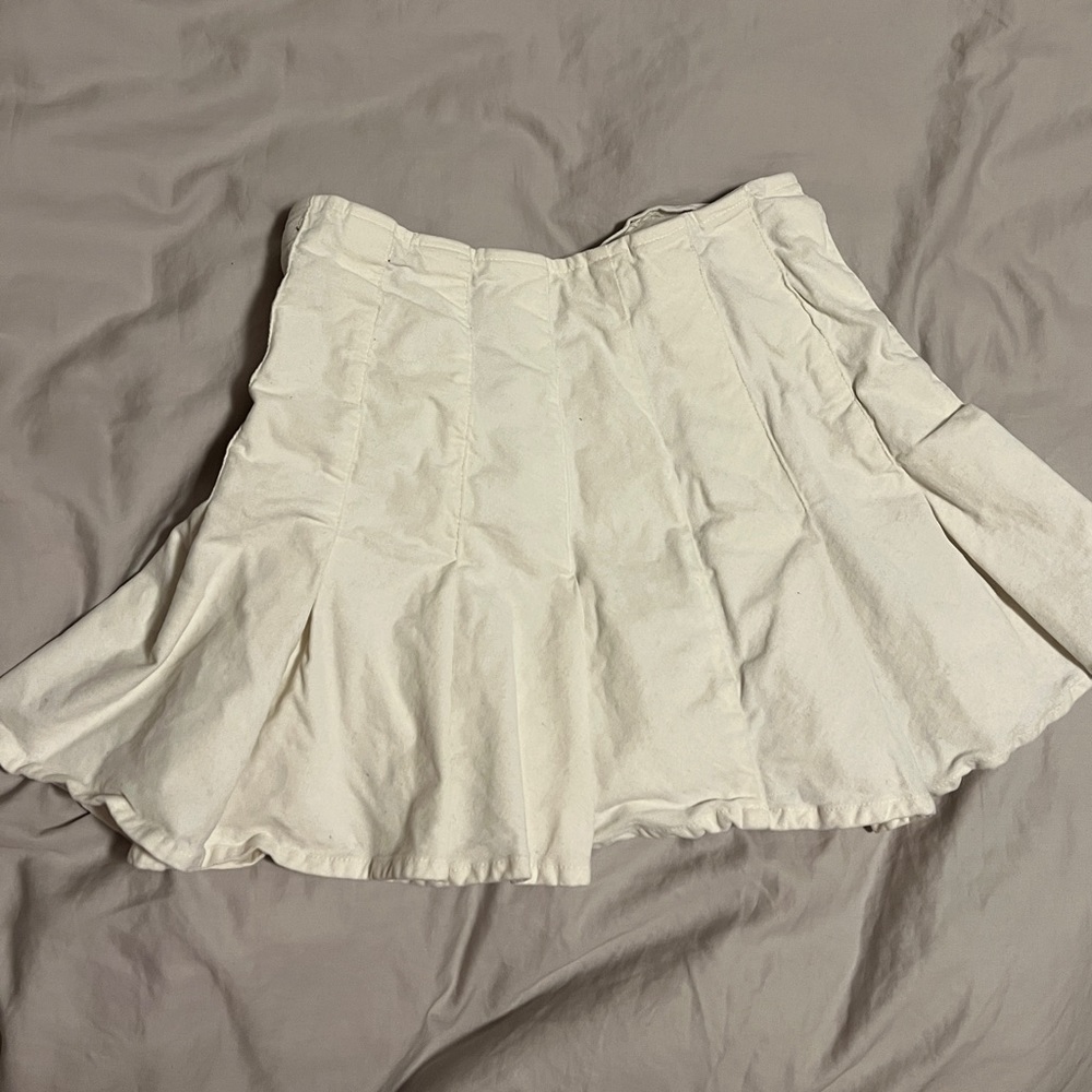 Forever 21 White Pleated Skirt